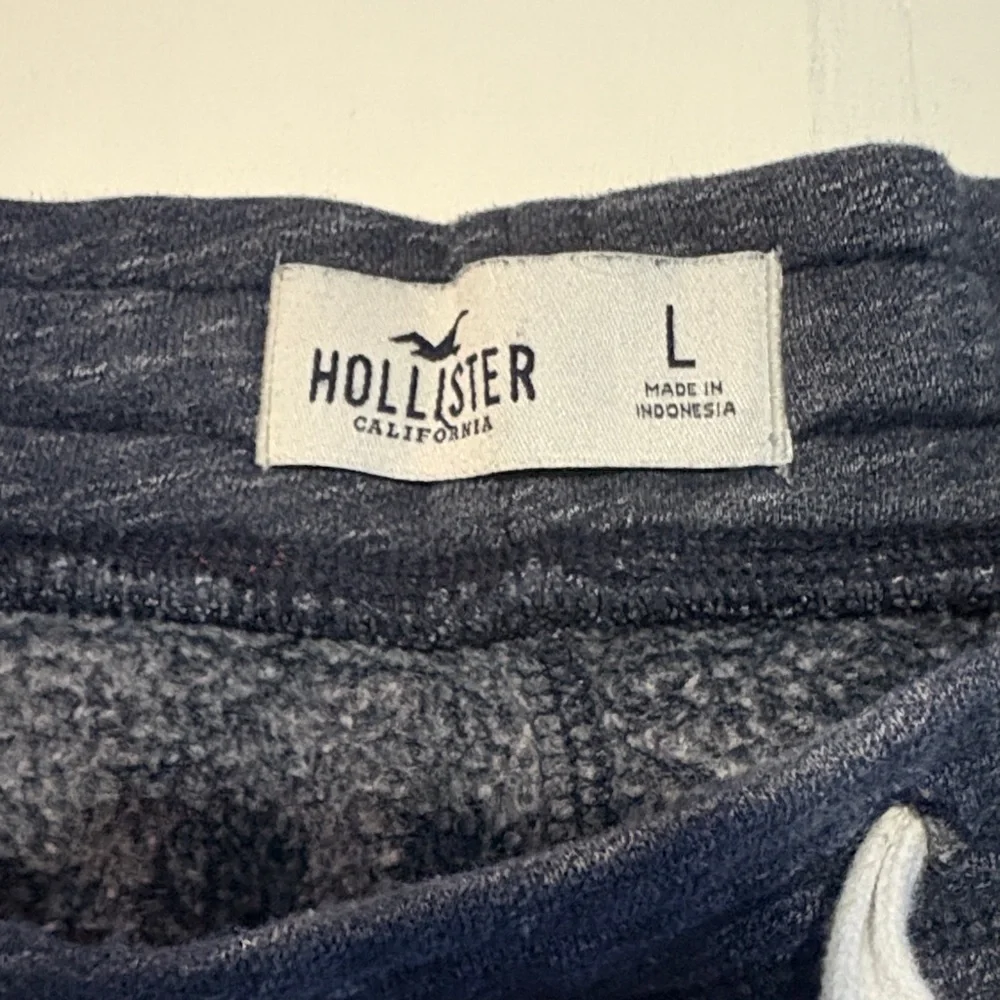 Hollister Men's Navy Gray Fleece Athletic Shorts L - Picture 2 of 4